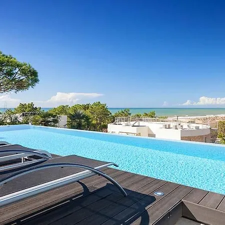 Sleeps 10 Pool Air Con T480243 Vale do Lobo