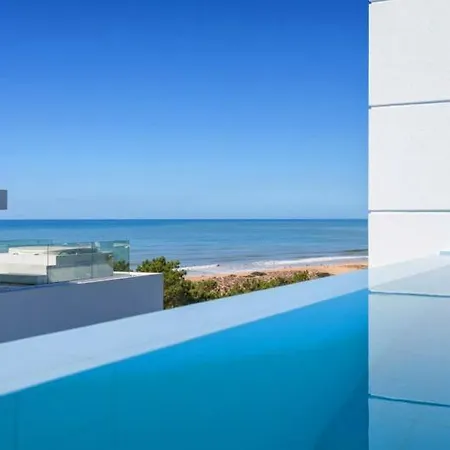Sleeps 10 Pool Air Con T480243